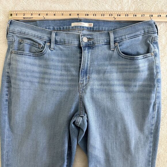 Levis Jeans Womens Plus Size 16W Classic Straight Light Denim Wash Streetwear - Picture 7 of 9